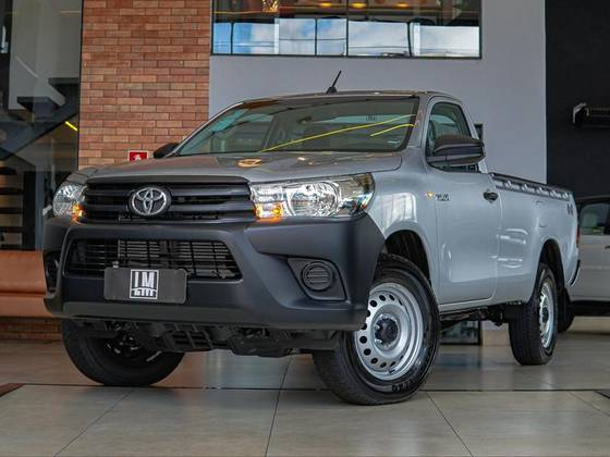 TOYOTA HILUX 2.8 D-4D TURBO DIESEL CS 4X4 AUTOMÁTICO TOYOTA HILUX 2.8 D-4D TURBO DIESEL CS 4X4 AUTOMÁTICO